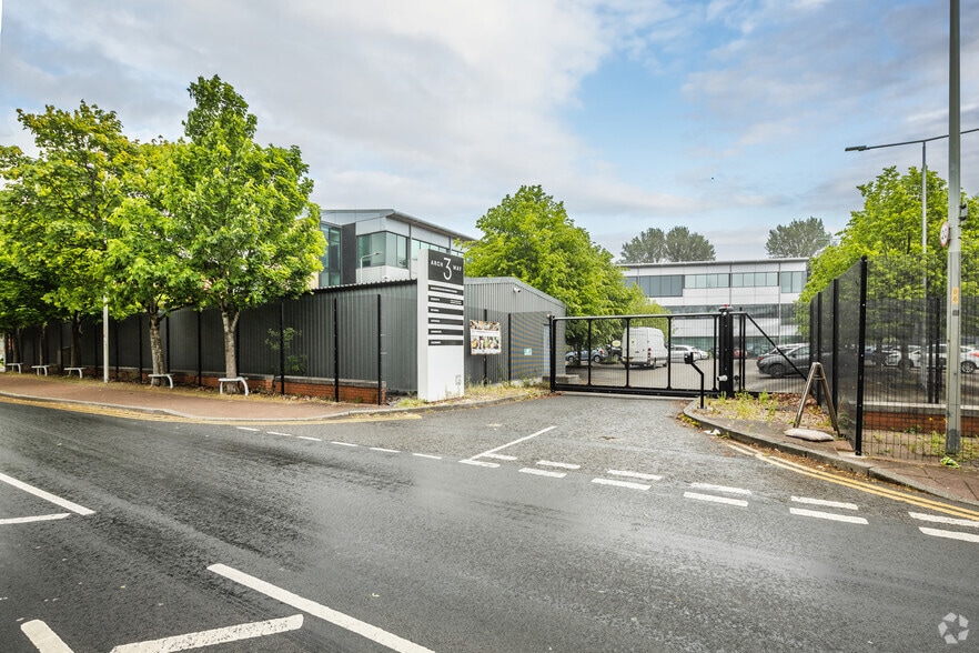 3 Archway, Manchester to rent - Primary Photo - Image 1 of 2