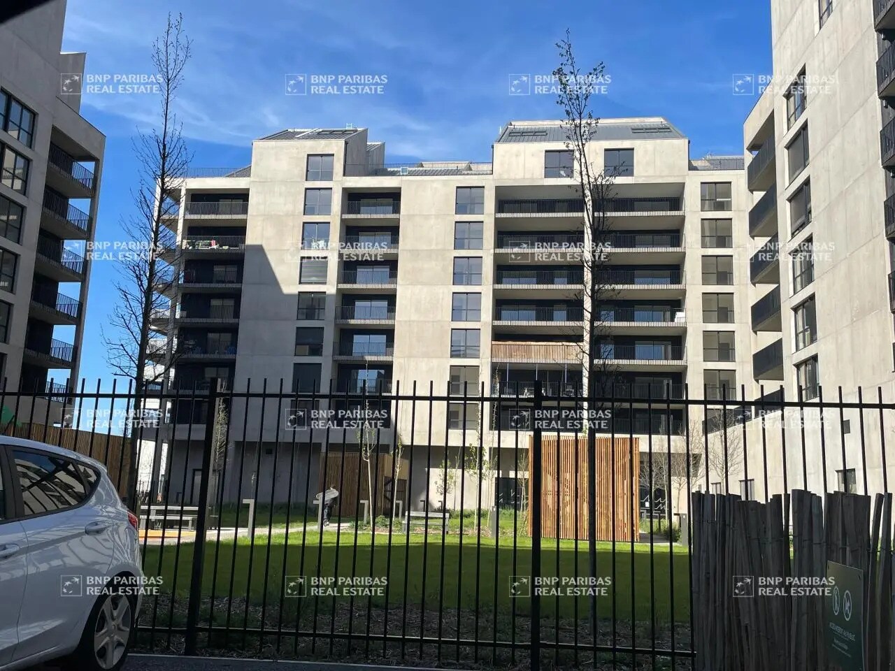 Light Industrial in Bordeaux for sale Building Photo- Image 1 of 17