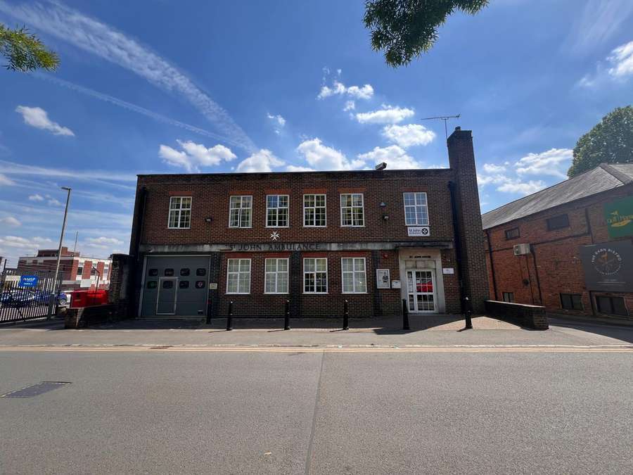 Lion And Lamb Way, Farnham for sale Primary Photo- Image 1 of 4