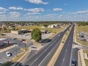 1281 S Houston Lake Rd, Warner Robins, GA for rent Building Photo- Image 1 of 27