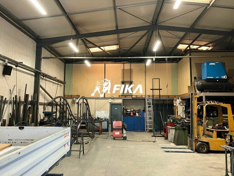 Light Industrial in Colomiers for sale - Interior Photo - Image 2 of 9