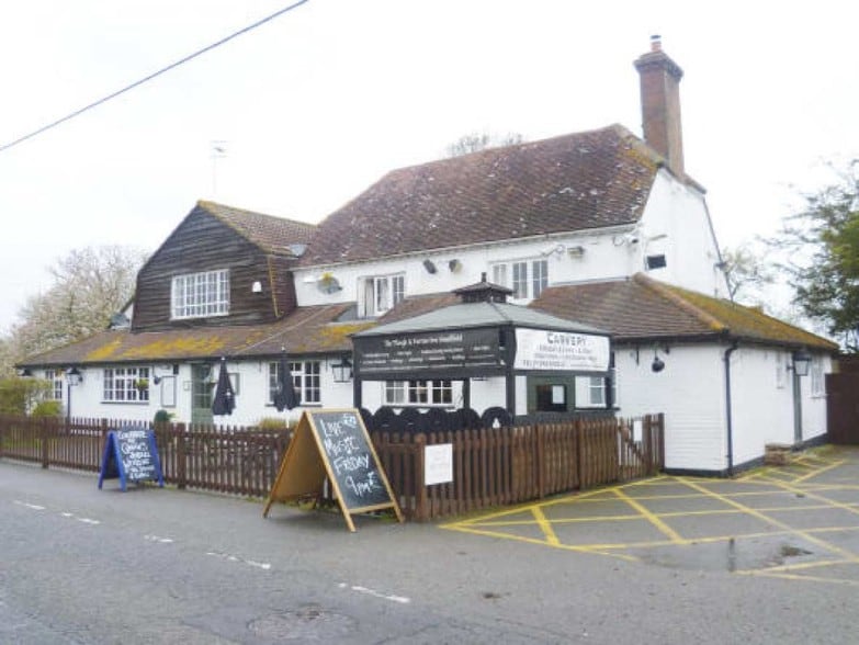 Plough Rd, Smallfield for sale - Primary Photo - Image 1 of 1