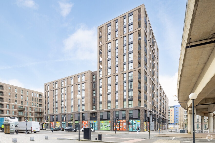 Gallions Place portfolio of 3 properties for sale on LoopNet.co.uk - Primary Photo - Image 1 of 4