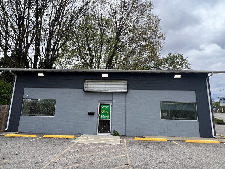 3790 E William Street Rd, Decatur, IL for rent - Building Photo - Image 1 of 8