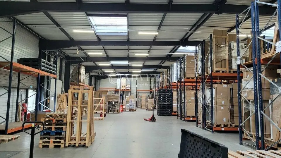 Light Industrial in Bouaye to rent Building Photo- Image 1 of 6