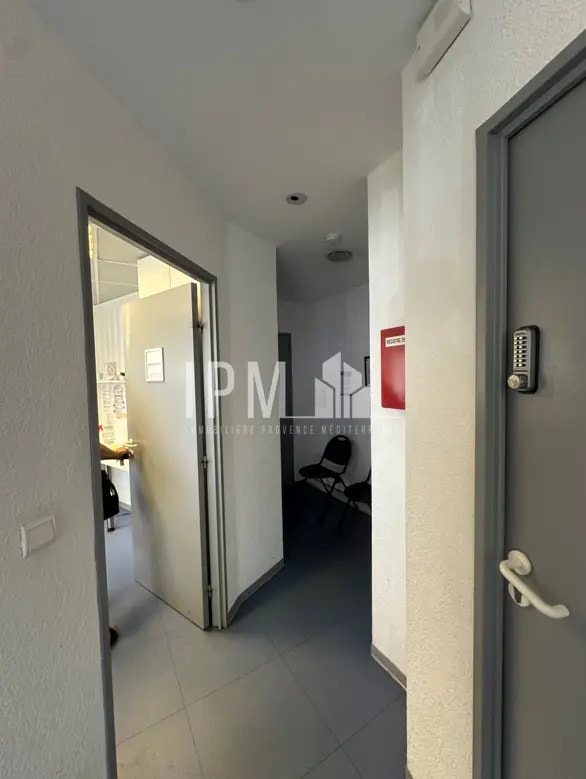 Location Bureaux 267 m²