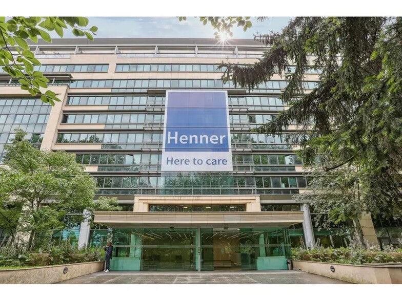 14 Boulevard Du Général Leclerc, Neuilly-sur-Seine to rent - Building Photo - Image 1 of 16