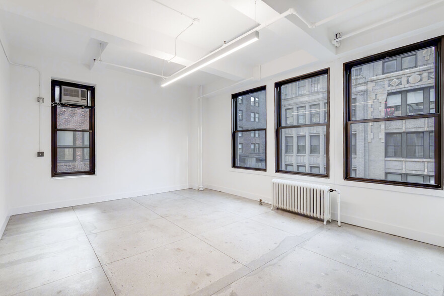 225 W 37th St, New York, NY for rent - Interior Photo - Image 3 of 15