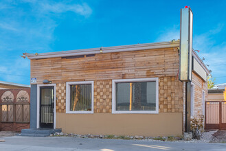 800 S Casino Center Blvd, Las Vegas, NV for rent Building Photo- Image 2 of 5