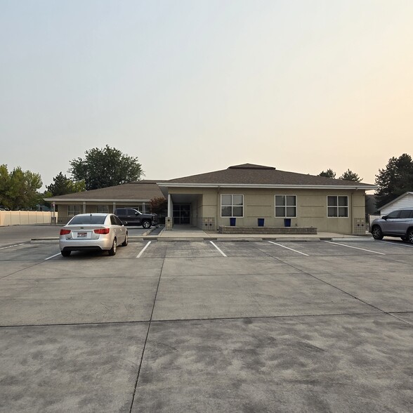 260 Falls Ave, Twin Falls, ID for sale - Primary Photo - Image 1 of 9