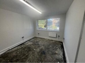 208 Charles St, Greenhithe to rent Interior Photo- Image 2 of 3