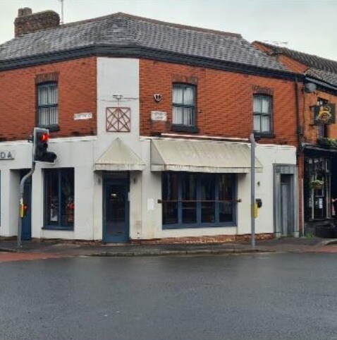 1A Lapwing Ln, Manchester for sale - Primary Photo - Image 1 of 1