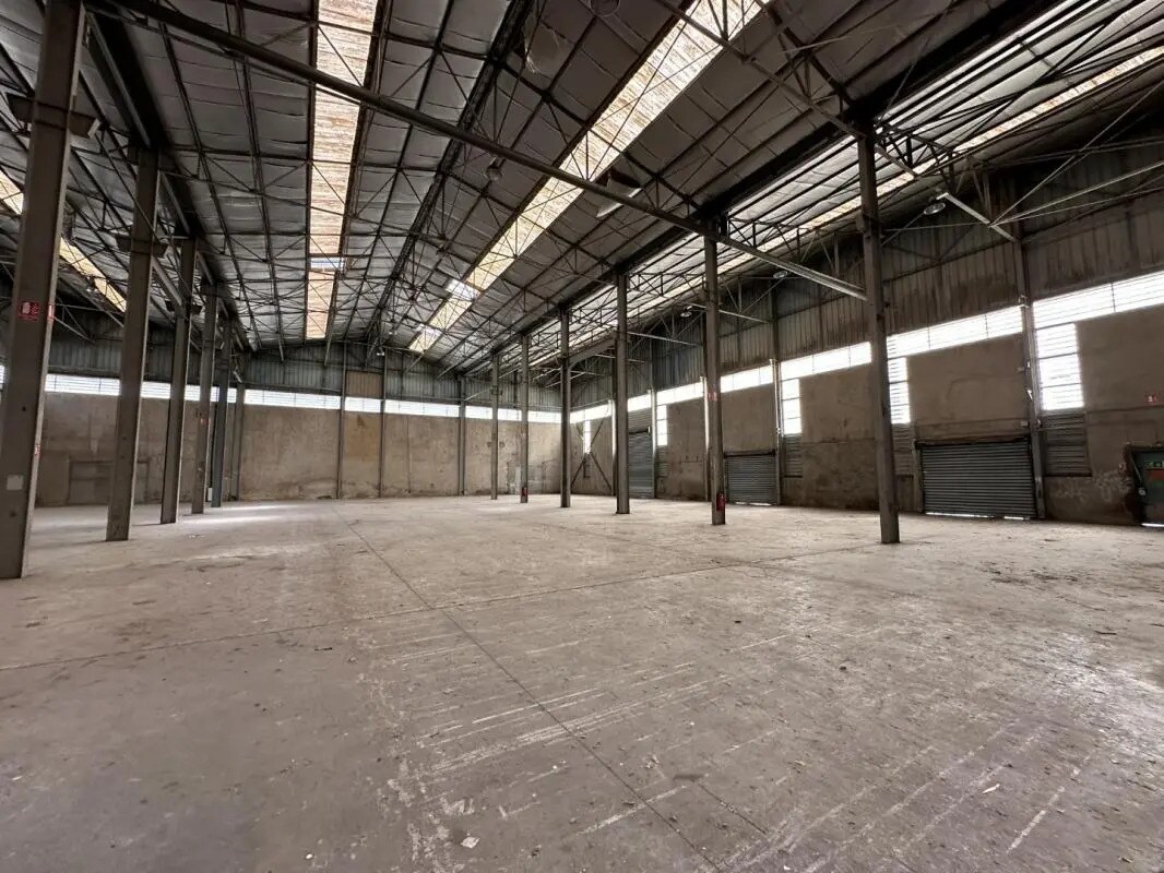 Industrial in Toulouse for sale Building Photo- Image 1 of 9