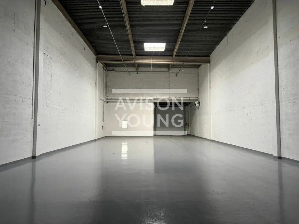 Light Industrial in Gennevilliers to rent Interior Photo- Image 1 of 6