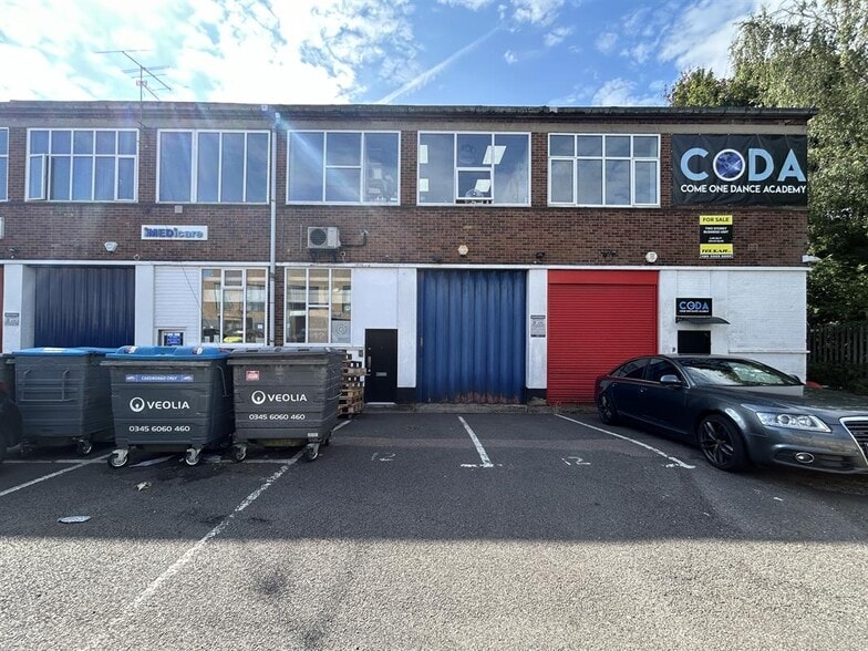 Shakespeare St, Watford to rent - Building Photo - Image 2 of 5