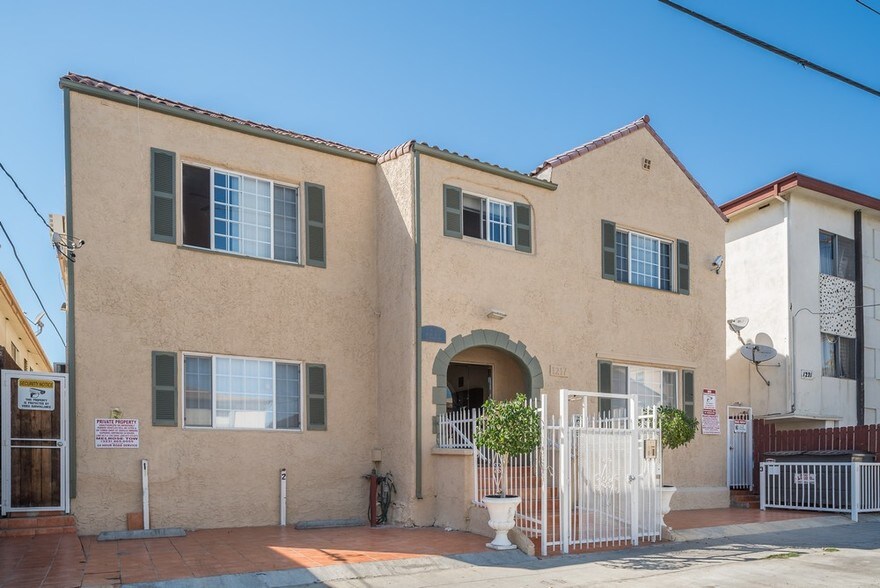 1217 N Berendo St, Los Angeles, CA for sale - Primary Photo - Image 1 of 1