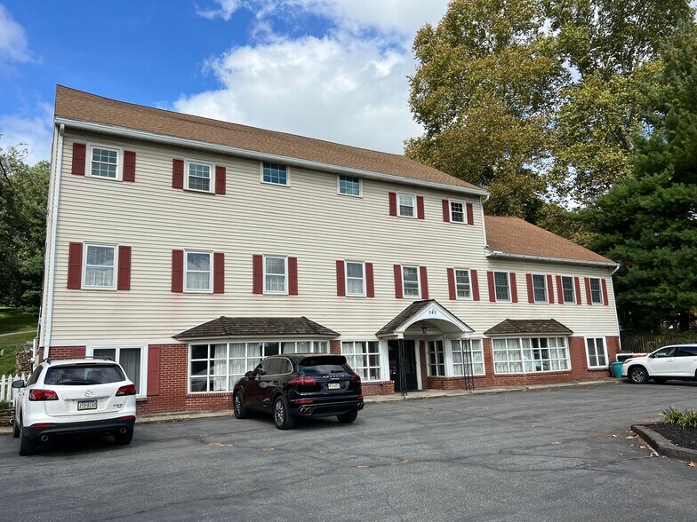 343 E Baltimore Pike, West Grove, PA for rent - Building Photo - Image 2 of 26