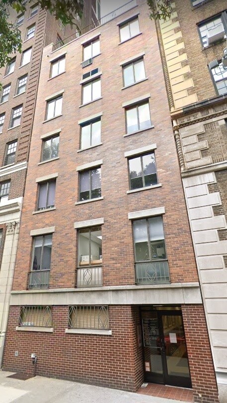 31 Washington Sq W, New York, NY for sale Primary Photo- Image 1 of 1