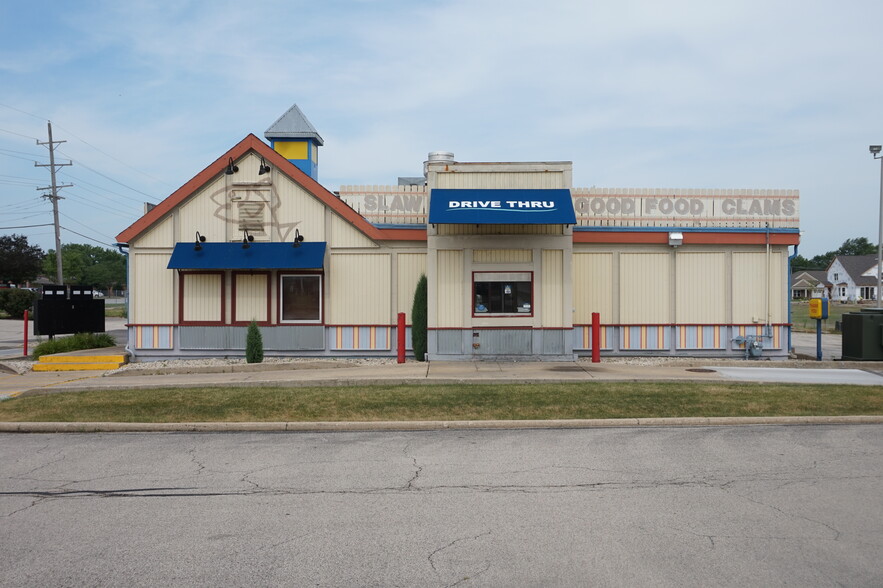 800 Irving Park Rd, Hanover Park, IL for sale - Building Photo - Image 2 of 14