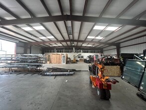 1834 Ferguson Ln, Austin, TX to rent Interior Photo- Image 2 of 3