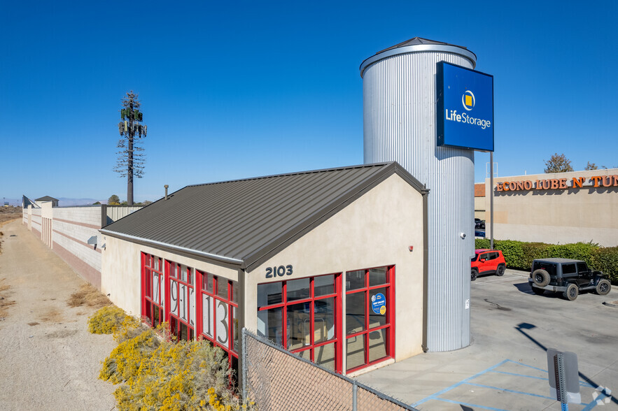 2103 W Avenue J, Lancaster, CA for sale - Primary Photo - Image 1 of 1