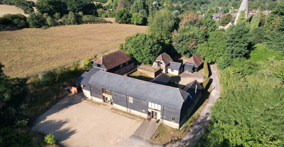 Gomshall Ln, Guildford for sale - Primary Photo - Image 1 of 1