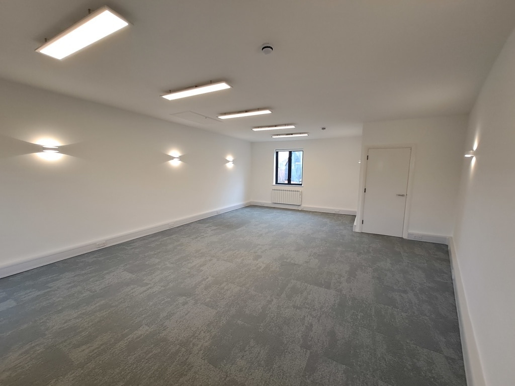 3-7 Canon Harnett Ct, Milton Keynes to rent Interior Photo- Image 1 of 2
