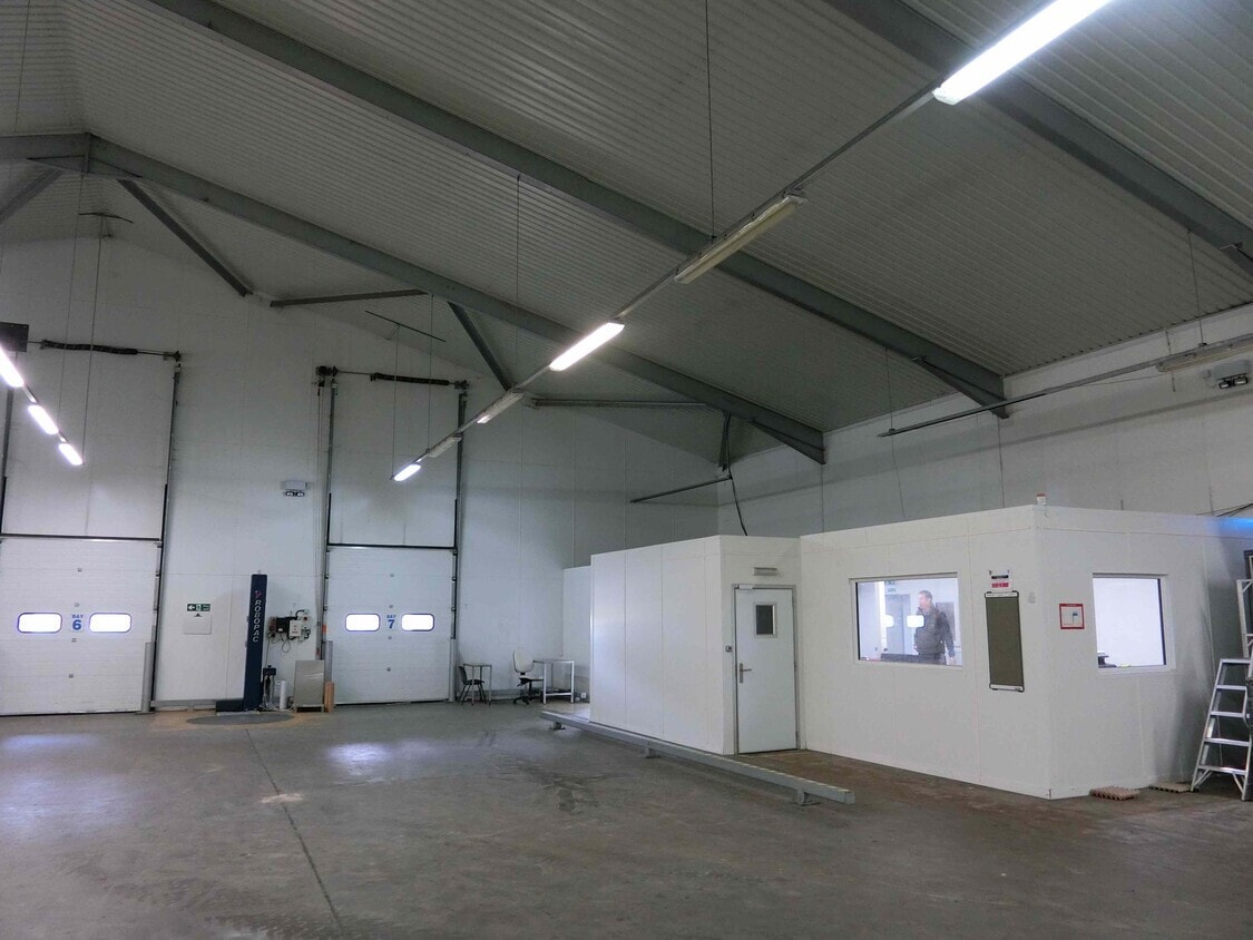 Fox Rd, Pattingham to rent Interior Photo- Image 1 of 1