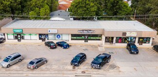 More details for 400-414 N King St, Seguin, TX - Retail for Sale