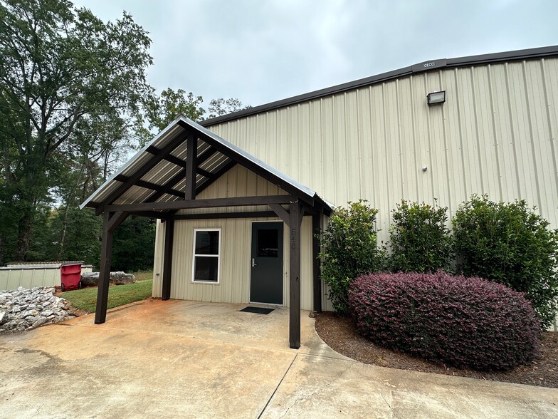 540 Jerry Smith Dr, Watkinsville, GA for rent - Primary Photo - Image 1 of 6