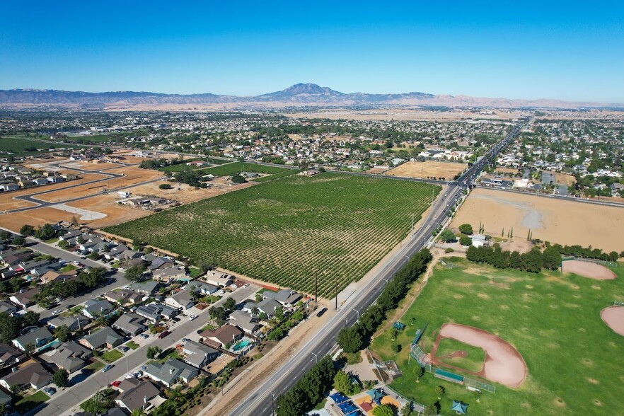 Laurel Rd, Oakley, CA for sale - Building Photo - Image 2 of 9