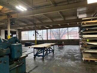 More details for 1020 N Kolmar Ave, Chicago, IL - Industrial for Rent