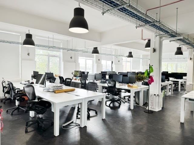 90-92 Pentonville Rd, London to rent - Building Photo - Image 3 of 12