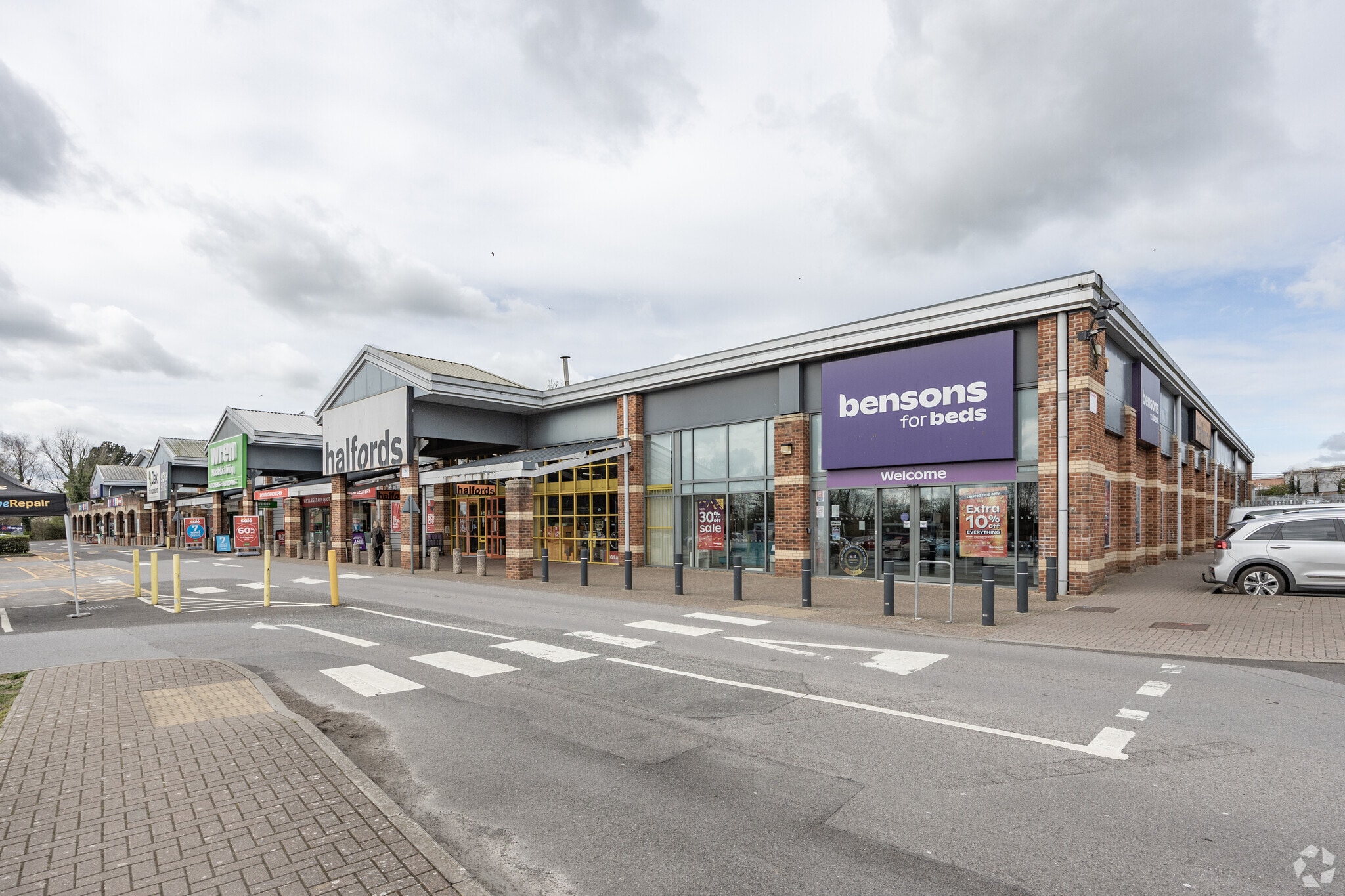 1 Western Av, Yeovil for sale Primary Photo- Image 1 of 1