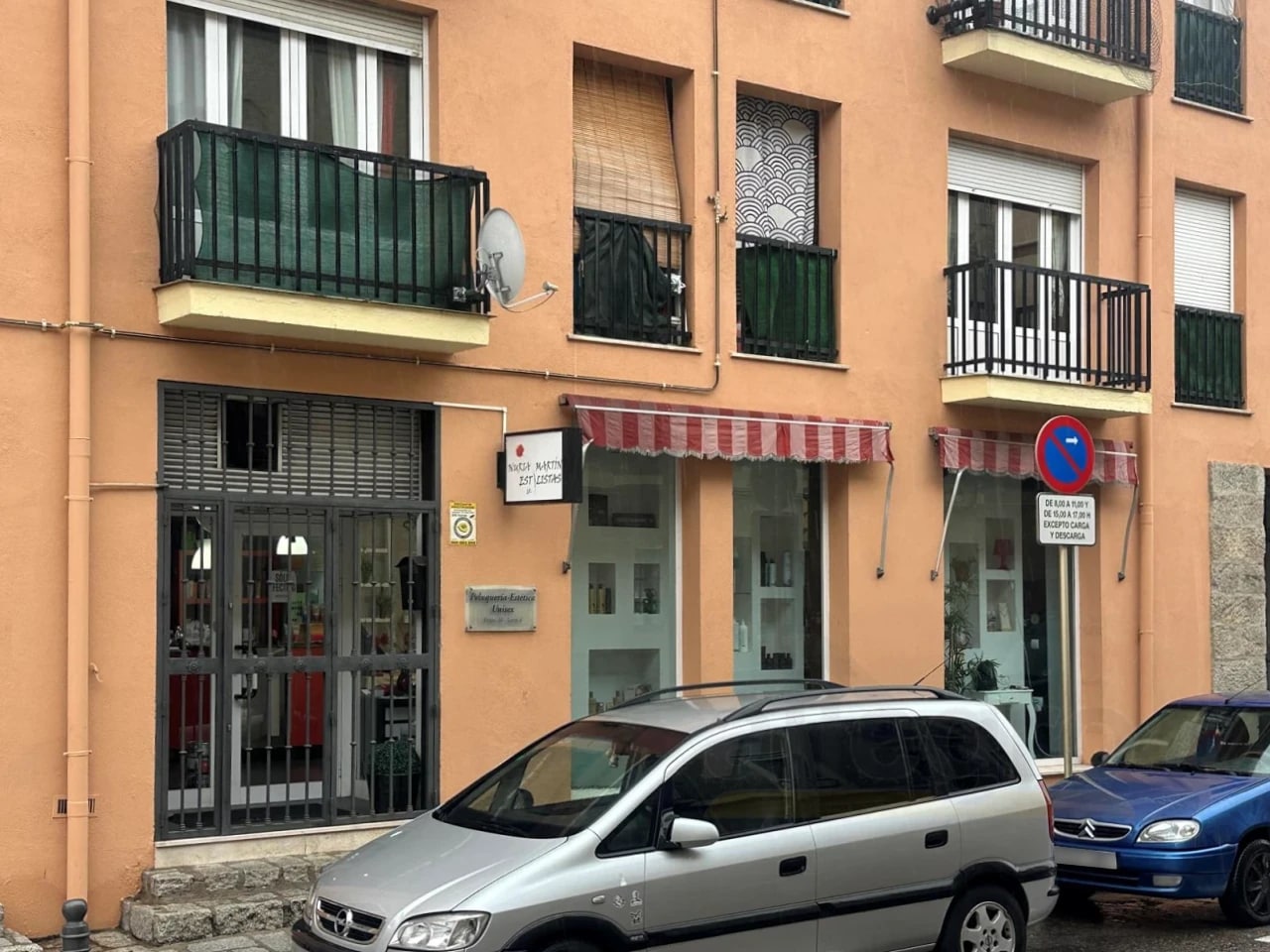 Retail in San Lorenzo de El Escorial, Madrid to rent Interior Photo- Image 1 of 16
