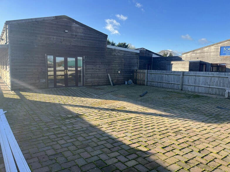 Stanbridge Rd, Haddenham to rent - Building Photo - Image 2 of 5