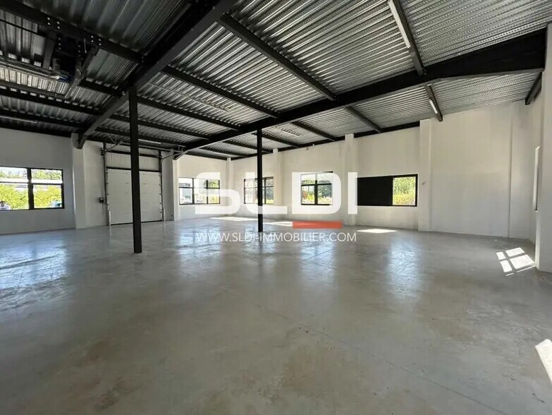 27 Chemin Des Peupliers, Dardilly to rent - Interior Photo - Image 1 of 25