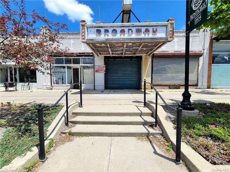 489 Broadway, Monticello, NY for sale - Building Photo - Image 1 of 1