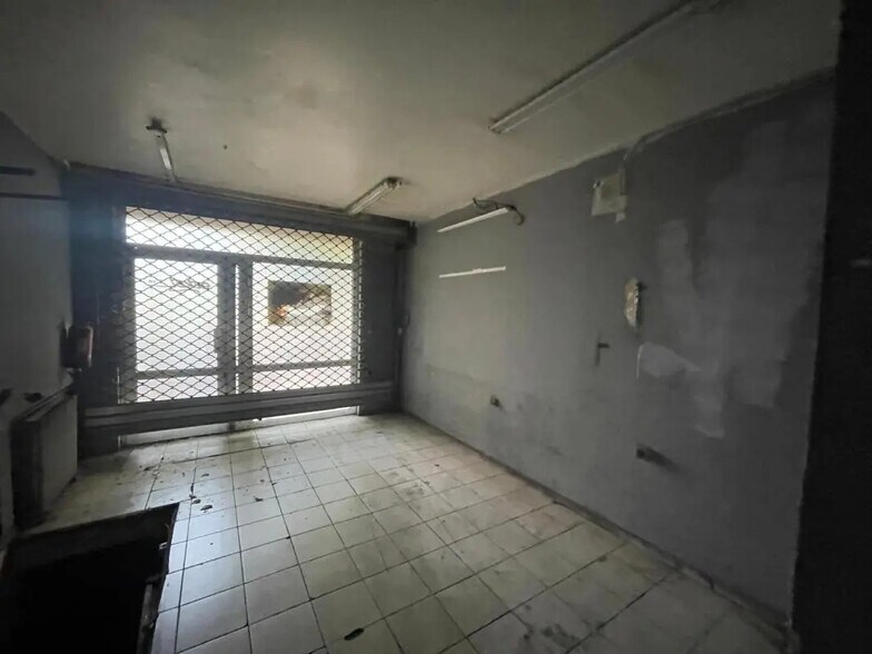 Retail in Paris for sale - Building Photo - Image 2 of 4