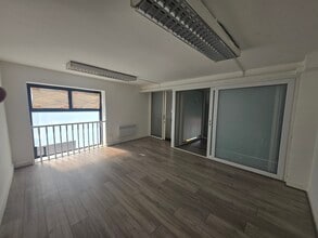 544-546 Ley St, Ilford to rent Interior Photo- Image 2 of 8