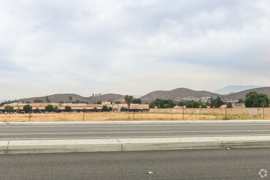 Bradley Rd, Menifee, CA for rent - Primary Photo - Image 2 of 2