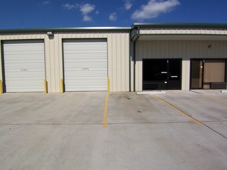 More details for 5041 Spencer Hwy, Pasadena, TX - Light Industrial for Rent