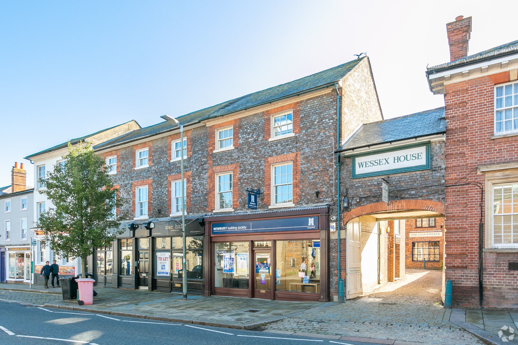 127-127A High St, Hungerford for sale Primary Photo- Image 1 of 1