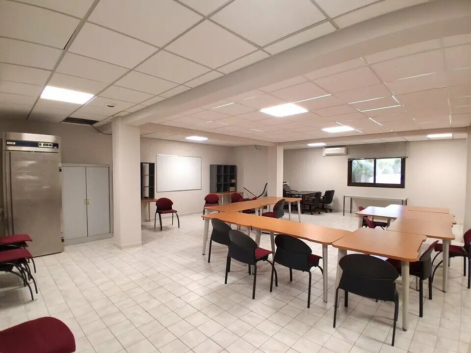 Vente Bureaux 87 m² - Photo 1
