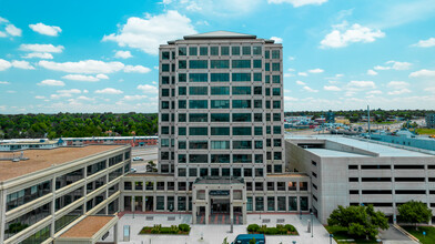 2000 S Colorado Blvd, Denver, CO for rent Building Photo- Image 1 of 17