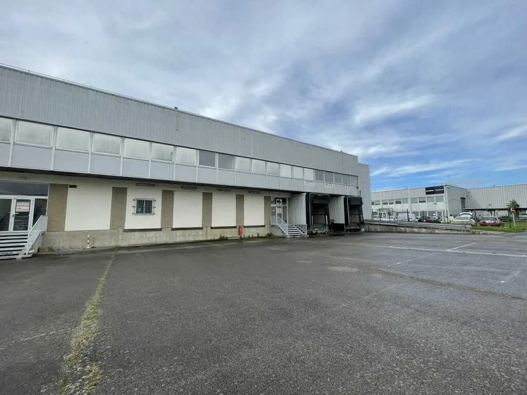 Location Local d'activités 4 990 m² à 10 463 m² - Photo 1