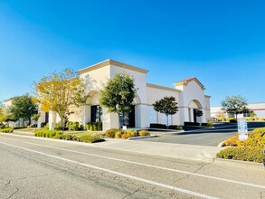 2105 Wisteria Ln, Paso Robles, CA for rent Building Photo- Image 1 of 6