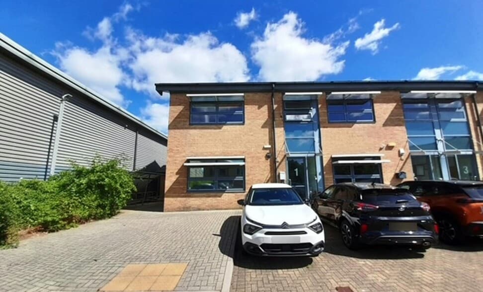 7 Wood End, Chineham for sale - Building Photo - Image 1 of 1