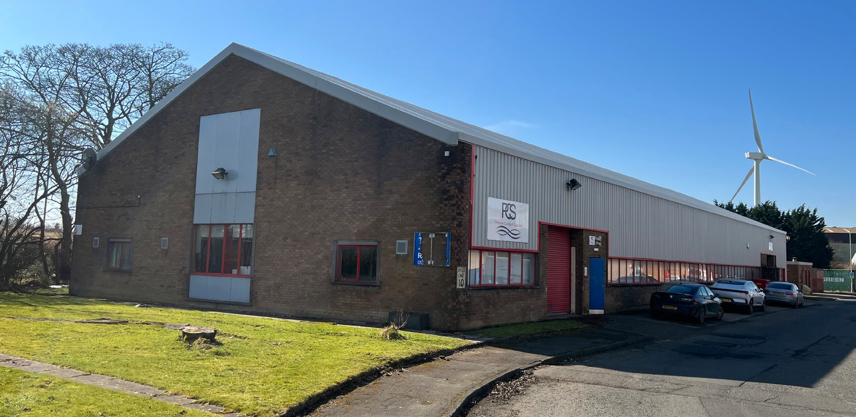 Queensferry Rd, Dunfermline to rent Building Photo- Image 1 of 4