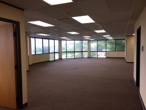 400 TechneCenter Dr, Milford, OH for rent Interior Photo- Image 1 of 2